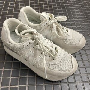 New Balance 574 size 7 women’s
